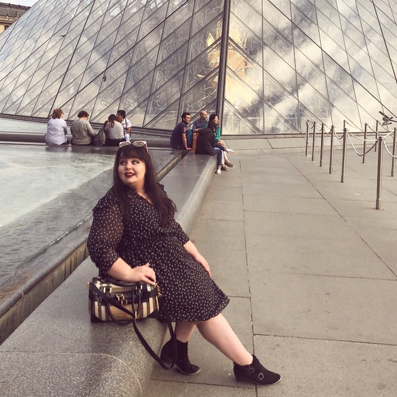 Meet your Posher, Brette - Picture 4 of 5